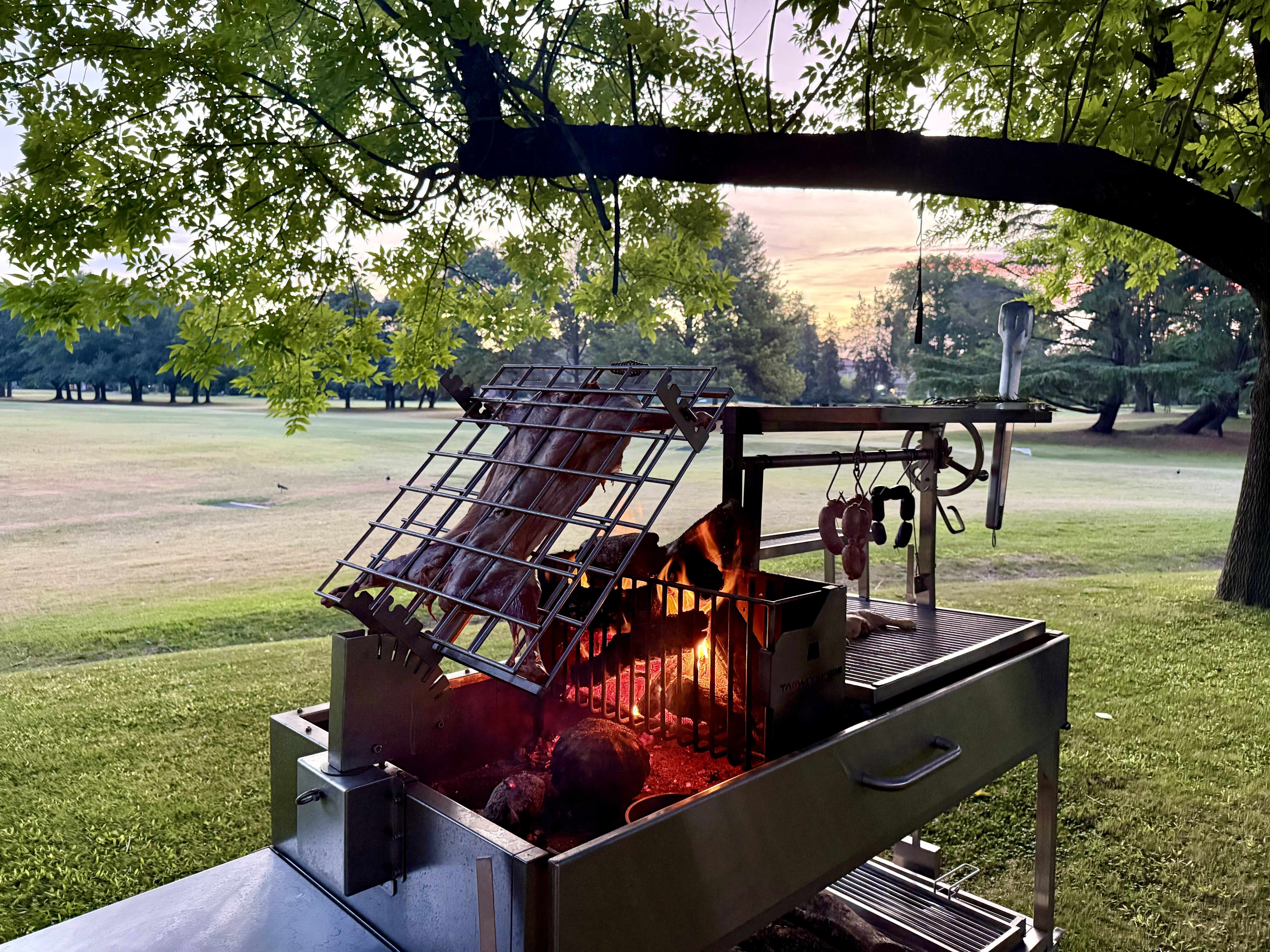 Tagwood BBQ Argentine Santa Maria Wood Fire & Charcoal Gaucho Grill | BBQ26SS -- - TAGWOOD BBQ