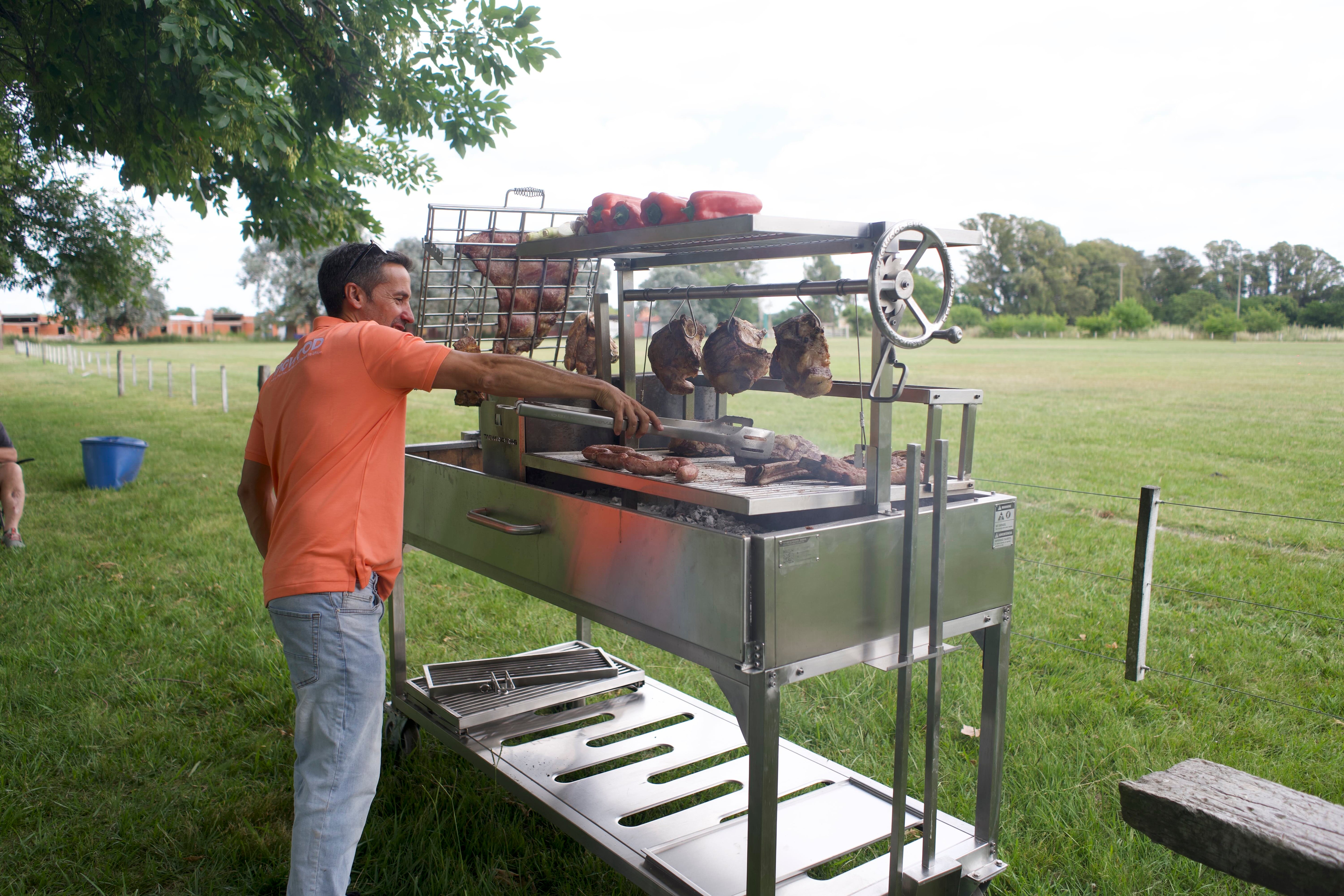 Tagwood BBQ Argentine Santa Maria Wood Fire & Charcoal Gaucho Grill | BBQ26SS -- - TAGWOOD BBQ