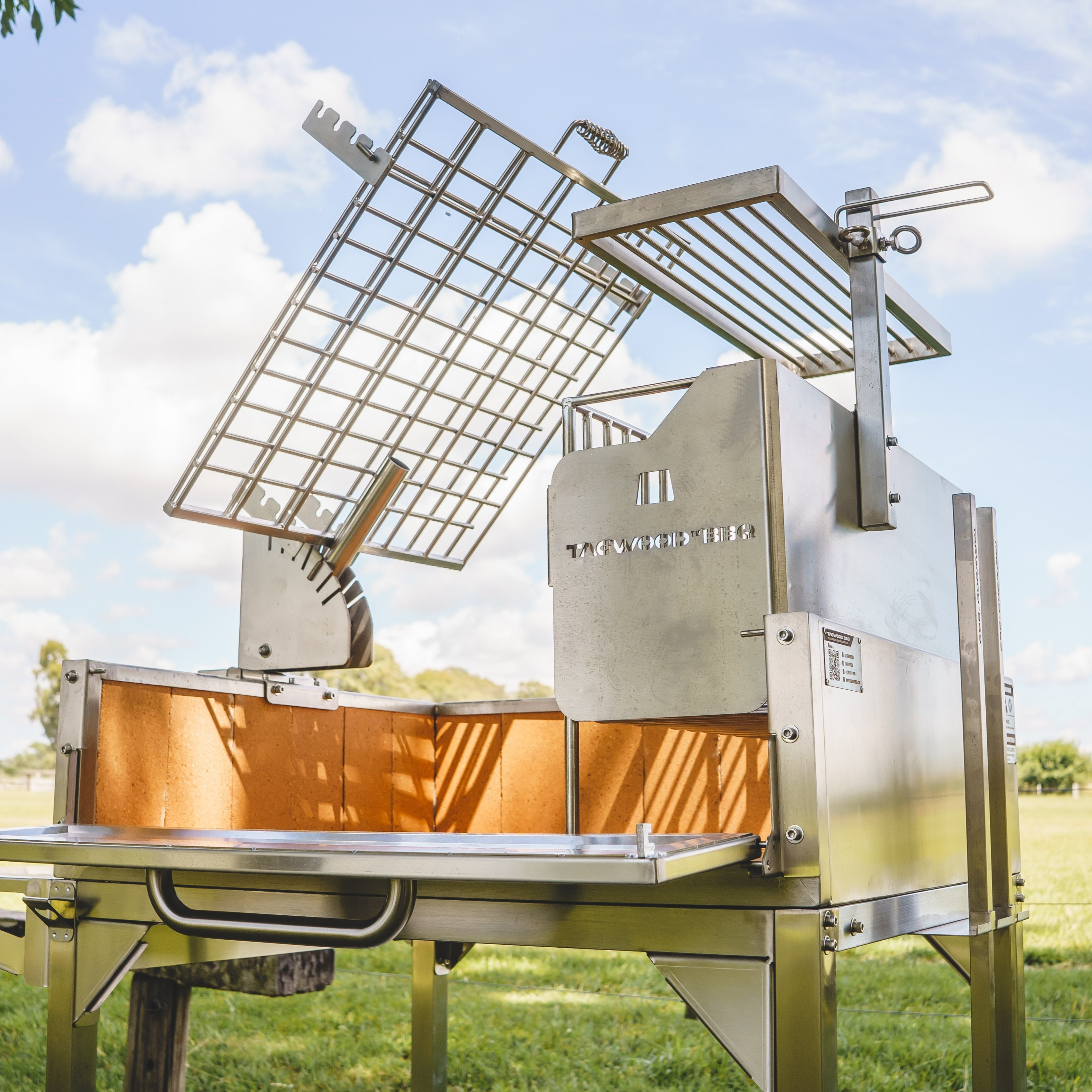 Tagwood BBQ Argentine Clamp Grill with firebox | BBQ33SS --