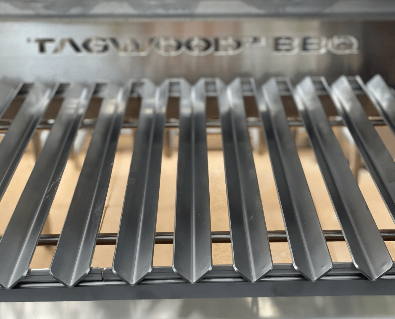 V-Shape main grates insted of Round - TAGWOOD BBQ STORES