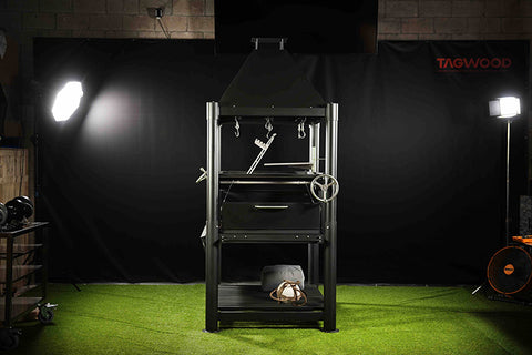 Santa Maria Stainless Steel Grill Tagwood BBQ12SI 360-degree grilling encounter